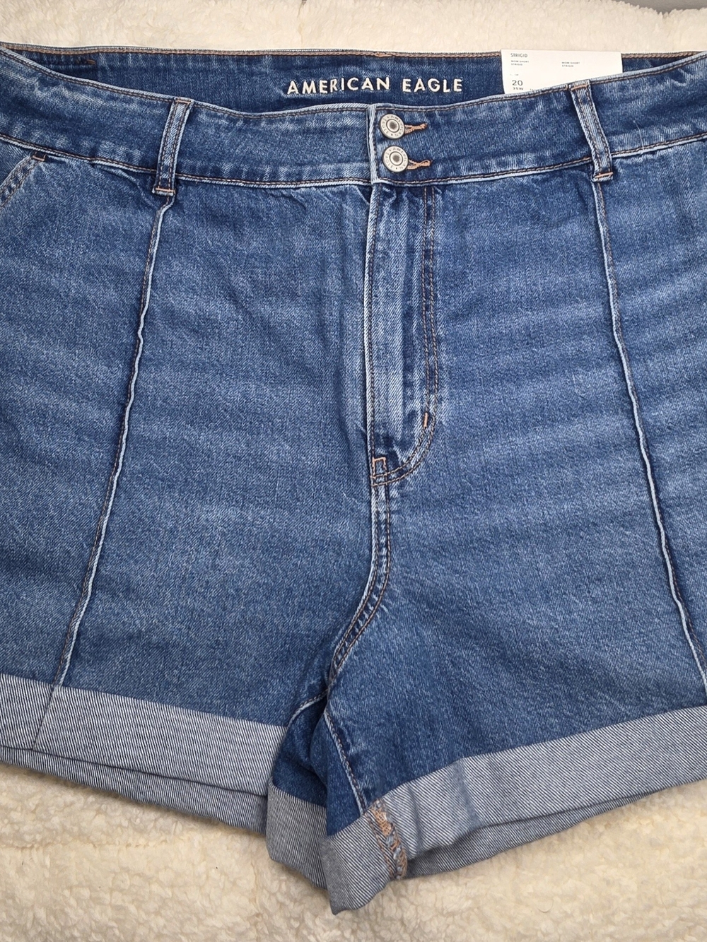 American Eagle Super High-Rise Mom Shorts